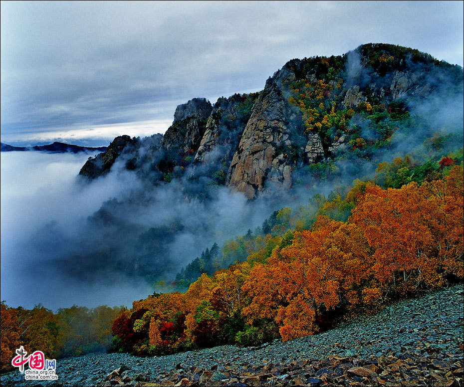 地理中国：雾灵山 一山有三季 十里不同