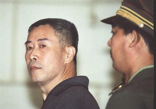 时隔15年“神医”胡万林非法行医再夺人命_ 视频中国