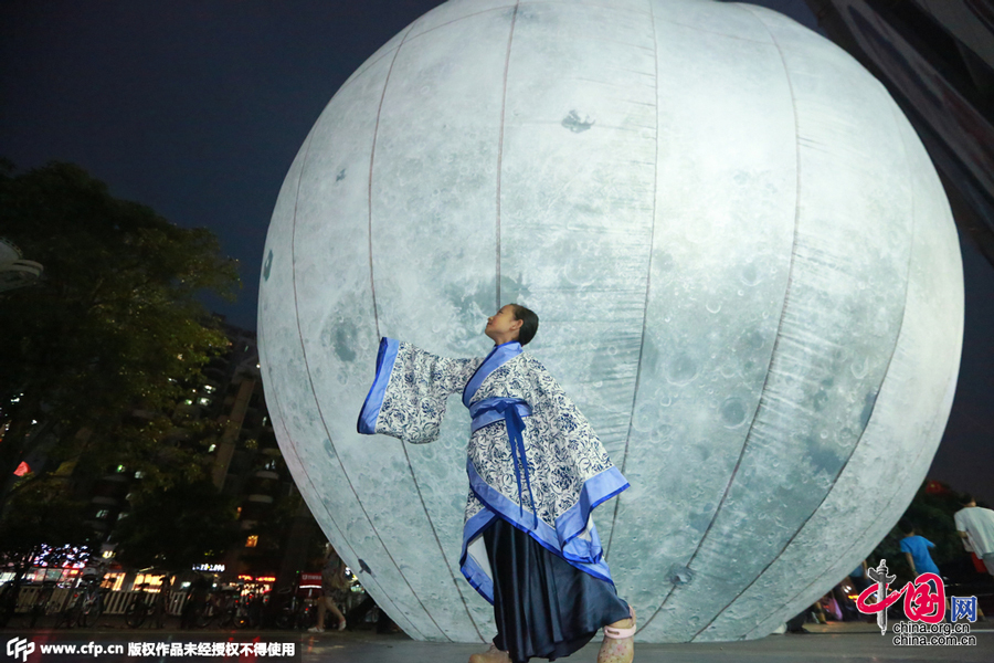 欢度中秋佳节：盘点全国各地的“超级月亮”[组图]_图片中国_中国网