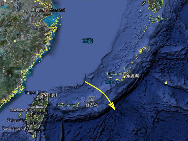Der Kalte Krieg ist Geschichte. Doch in den letzten zwei Tagen ist die chinesische Marine erstmals mit einer Flotte von elf Kriegsschiffen durch die japanische Inselkette gefahren. Während Chinas Staatsmedien martialisch vom „Durchbruch in die Hochsee“ sprechen, werfen konservative japanische Medien der Kan-Regierung 'Schwäche' vor.