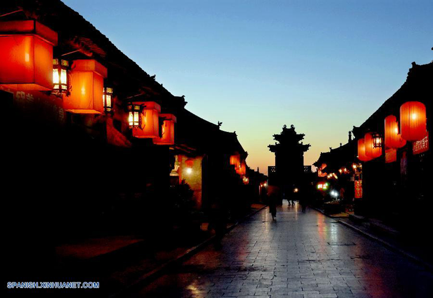 Increíble visita nocturna de China_Spanish.china.org.cn_中国最权威的西班牙语新闻网站
