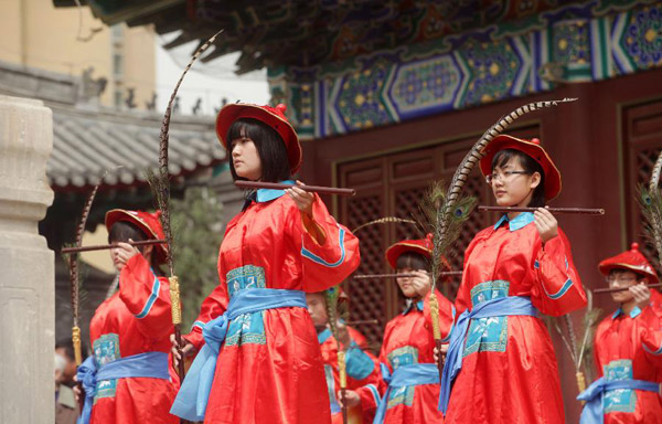 Spring sacrificing ceremony for Confucius held in Tianjin - China.org.cn