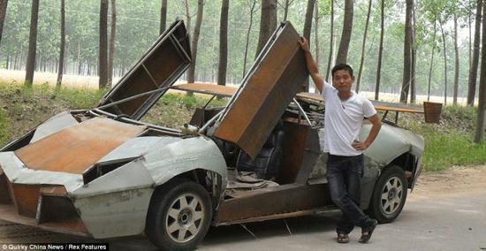 Farmer builds Lamborghini replica to transport fertilizer 