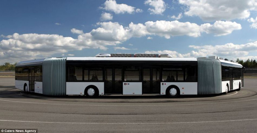 World's largest bus debuts in Germany- China.org.cn