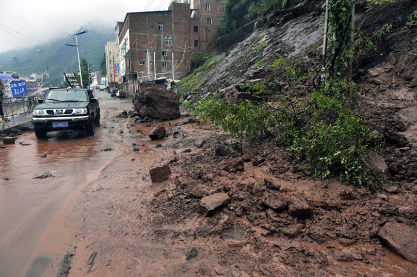 Rainstorms hit Yiliang County of Yunnan- China.org.cn