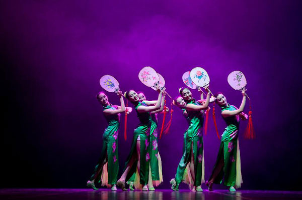 Hangzhou dancers perform in Cairo - China.org.cn