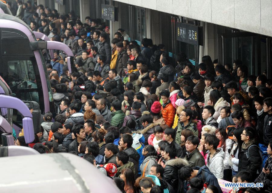 China's transport system sees travel rush- China.org.cn