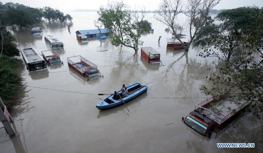 New Delhi issues flood alert - China.org.cn