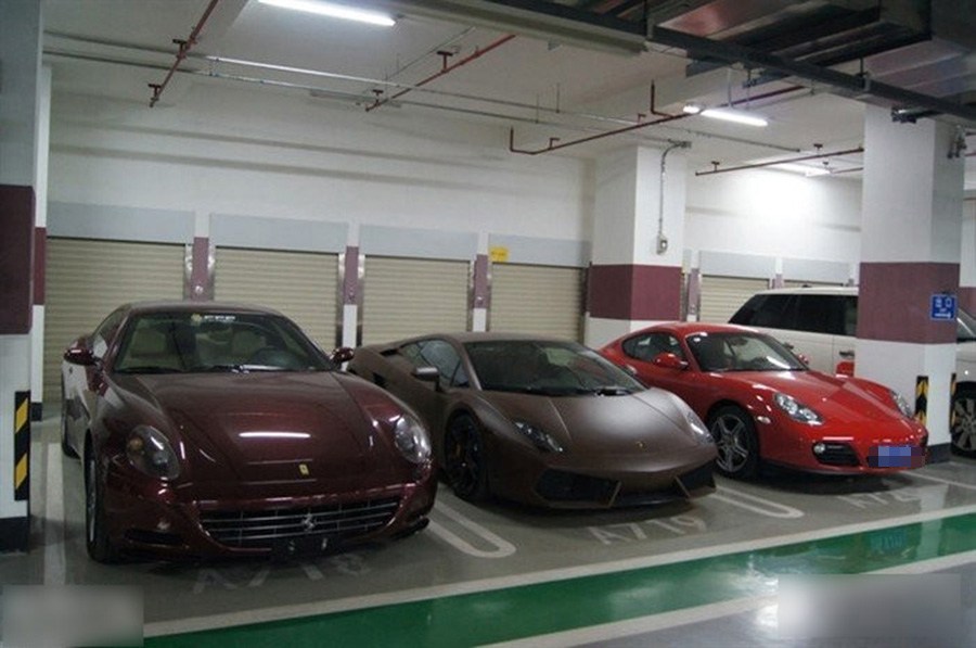 Luxury cars exposed in Beijing's underground garage- China.org.cn