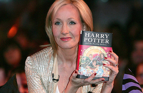 JK Rowling apologizes for character's death - China.org.cn