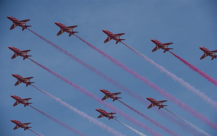 Britain's Red Arrows arrive for China air show- China.org.cn