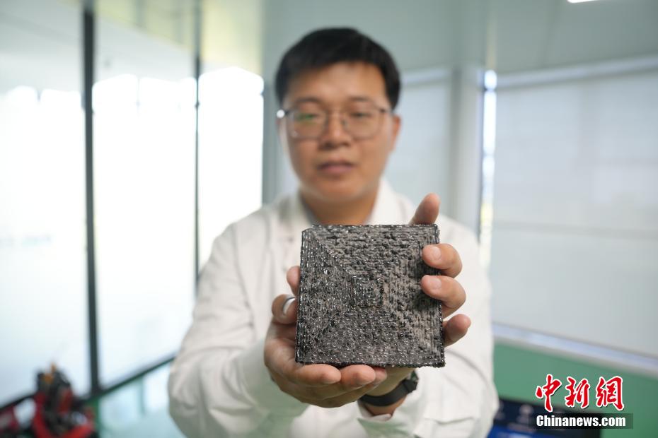 中国科研团队研发“月壤打砖机”原理样机_中国网
