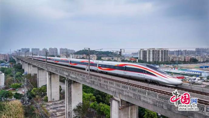 畅通“大动脉”，激荡中国经济“澎湃活力”