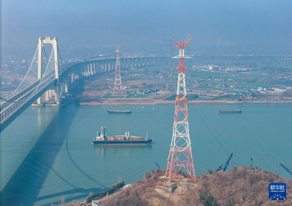 江苏扬州至镇江直流输电二期工程建成投运