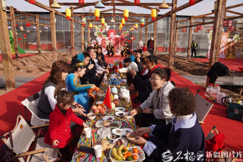 新春走基层｜来吐鲁番 喝一杯新春的下午茶