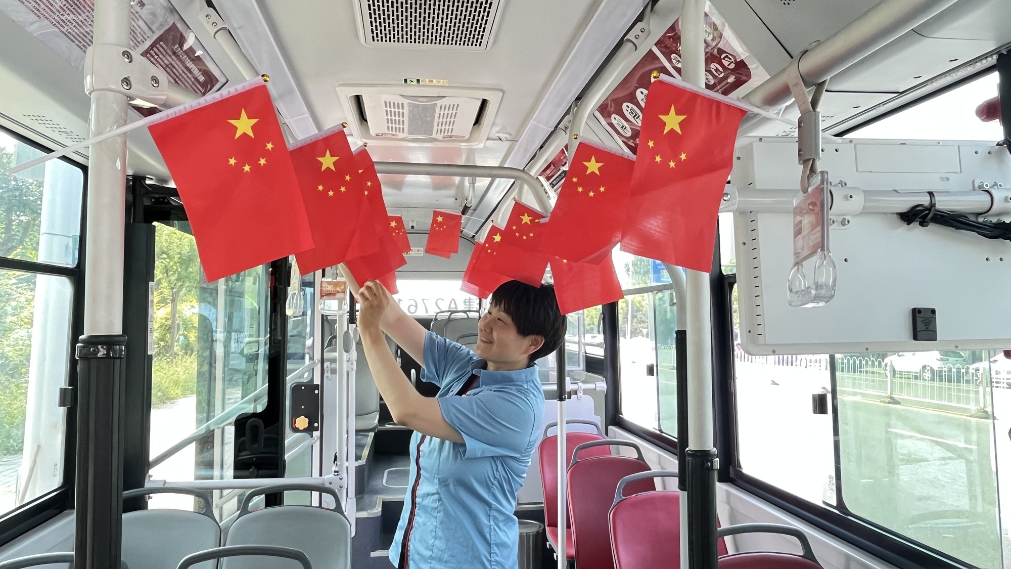 
广东省人民医院李戚医生黄牛预约代挂号电话追光的你丨“不停歇”的守护撑起城市祥和与繁华