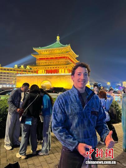 
空军军医大学唐都医院杨三虎医生黄牛预约代挂号电话美国青年的“中国假期”：好奇为桥 包容作舟