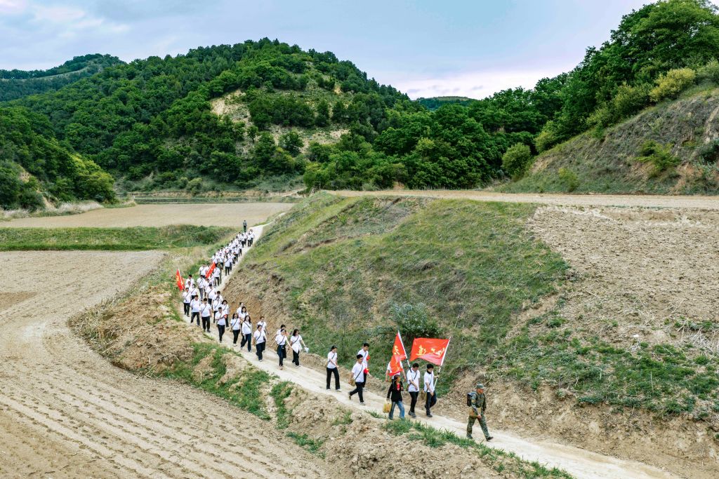 
南京市第一医院黄牛号贩子票贩子代网上预约代挂号电话“重走长征路”上热搜 “长征游”圈粉年轻人