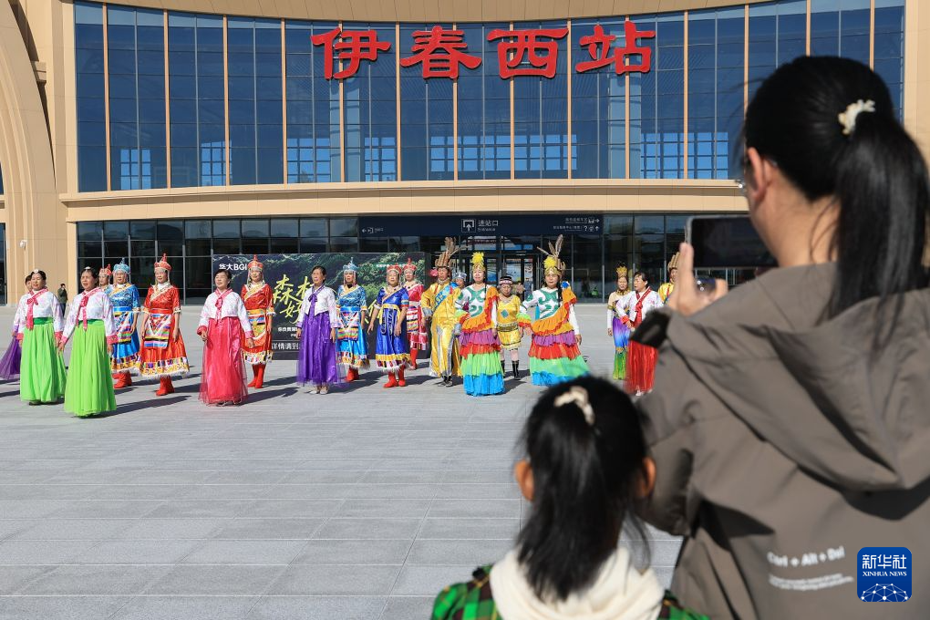 
广州市中医结合医院黄牛号贩子票贩子代网上预约代挂号电话我国最北高铁迎来国庆黄金周