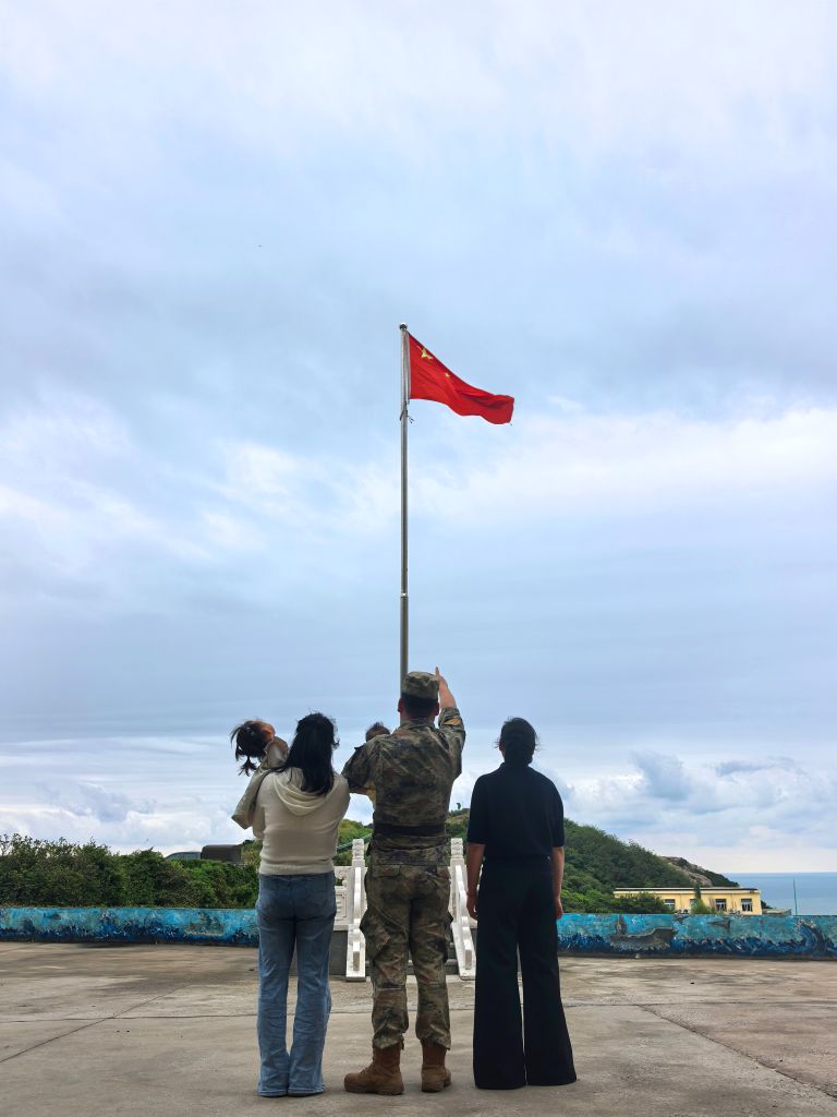 
复旦大学附属肿瘤医院张剑医生黄牛预约代挂号电话海岛甘守望 红旗映海疆——东部战区海军某观通站国庆期间坚守战位见闻
