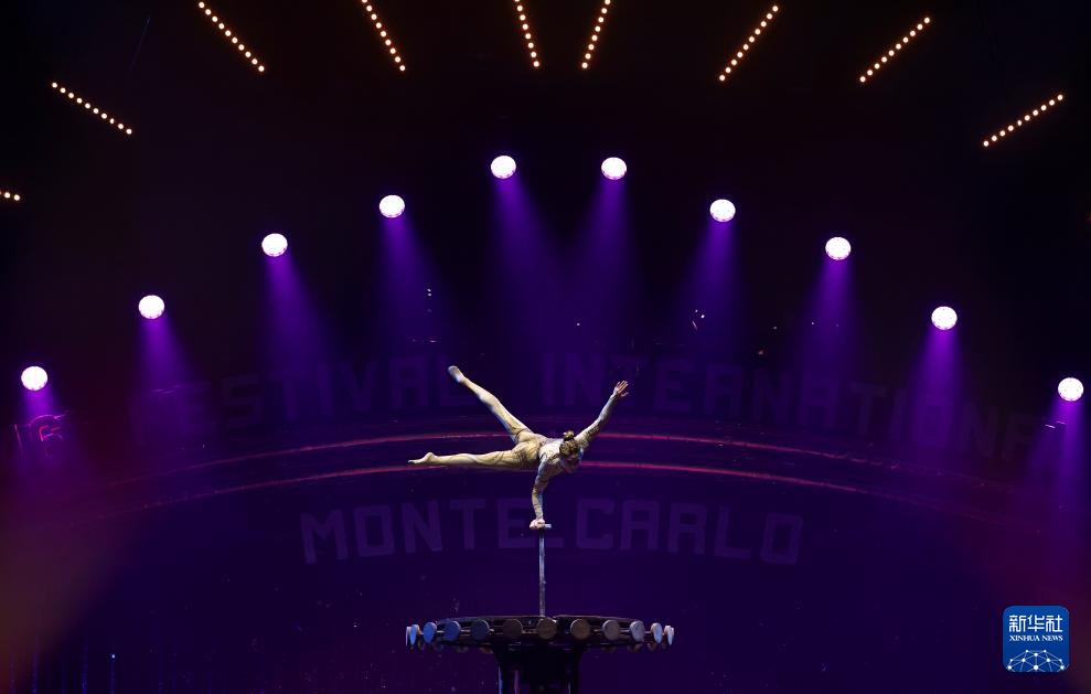L'acrobatie chinoise illumine la scène du cirque de Monte-Carlo