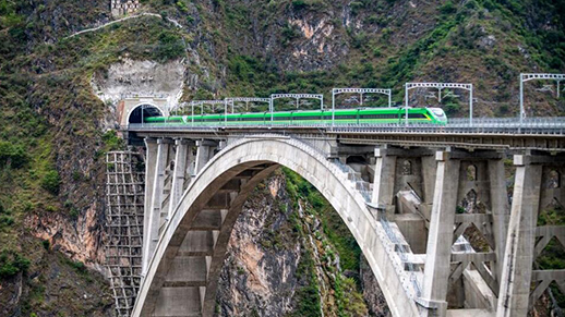 Dali-Baoshan section of Dali-Ruili Railway in SW China to be put into ...