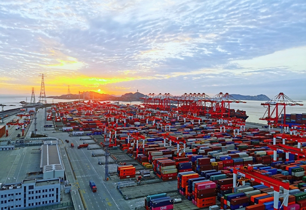 Chinese ports' container throughput keeps expansion - China.org.cn