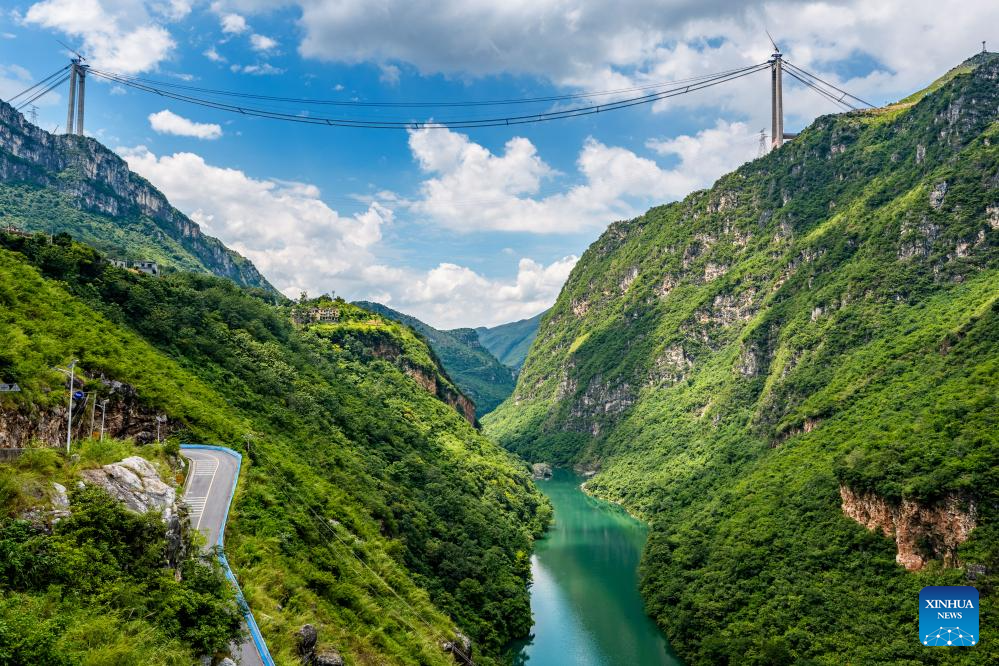 Gigantic bridges in Guizhou- China.org.cn